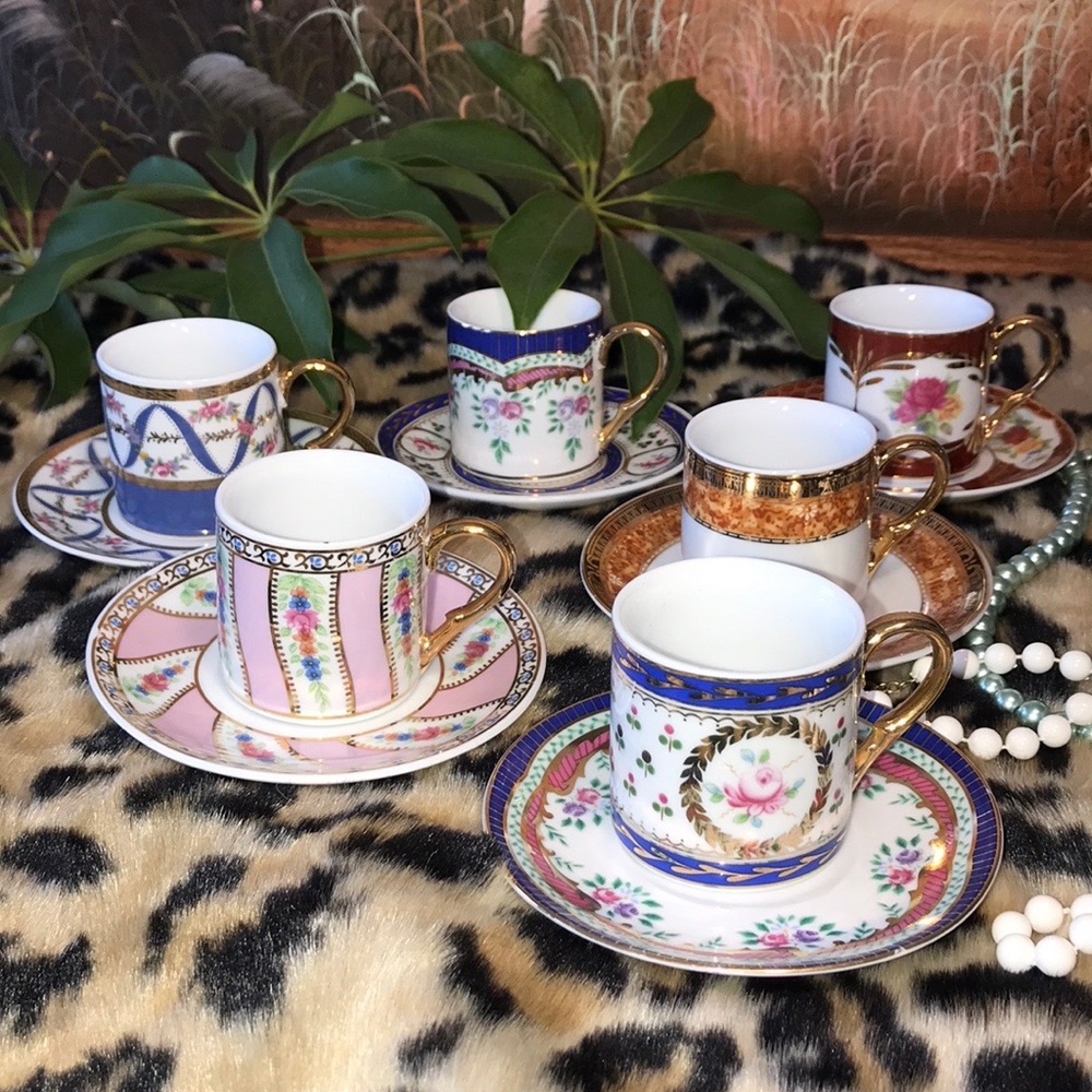 NIB Gorgeous multicolored set of tea